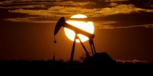 أسعار النفط العالمية تكتسب دولارًا كاملًا بسبب مخاوف من تصاعد التوتر في الشرق الاوسط
